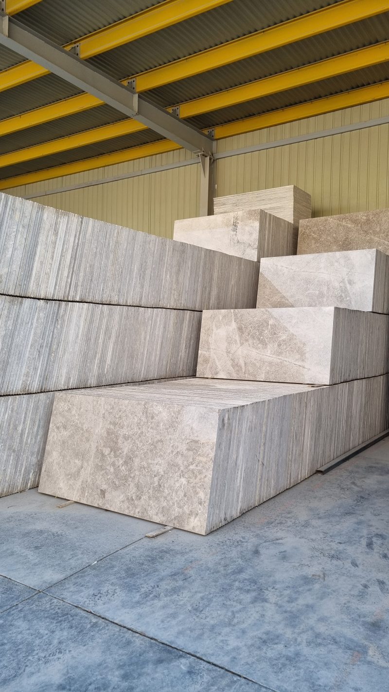Persian Silk Marble – Elegant Grey-Beige Marble with Soft Linear Veins | Lazulite Marble