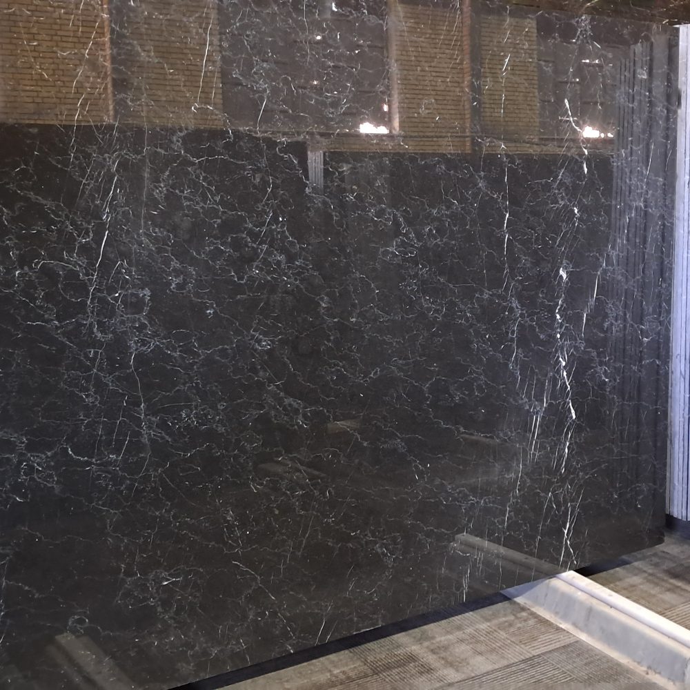 رخام مارکینه – رخام أسود فاخر مع عروق بيضاء | لازولیت ماربل