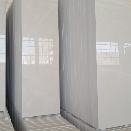 رخام هرسین – رخام أبيض فاخر مع عروق ناعمة | لازولیت ماربل