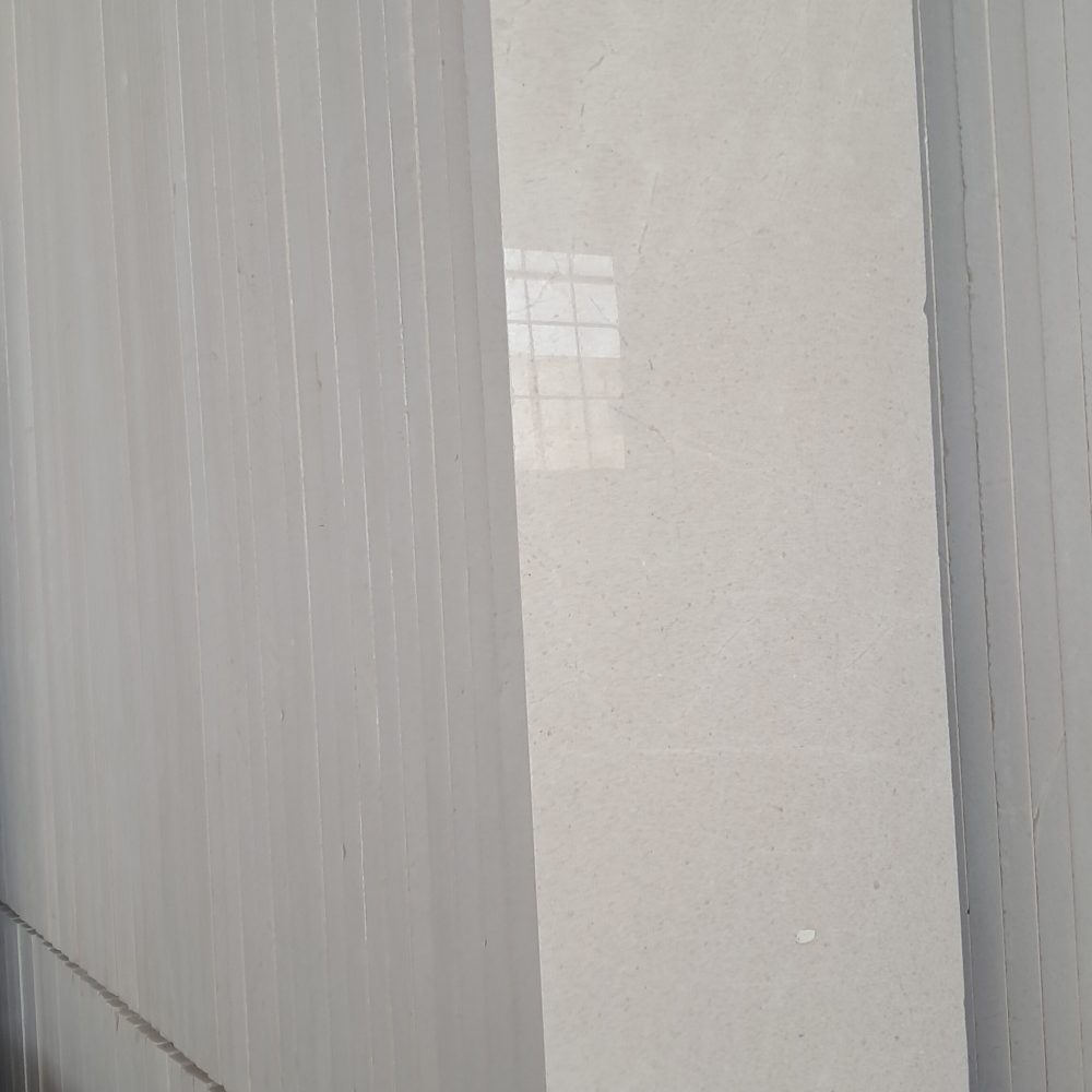 رخام هرسین – رخام أبيض فاخر مع عروق ناعمة | لازولیت ماربل