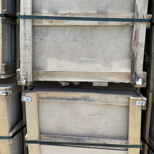 Creama Marfil Ahrar Marble - Lazulite Marble High-quality Creama Marfil Ahrar Marble slab displaying a classic, uniform warm cream and light beige background with subtle veining.